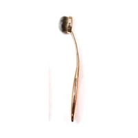 Nascita Bronzy Glow Oval Concealer Brush 2