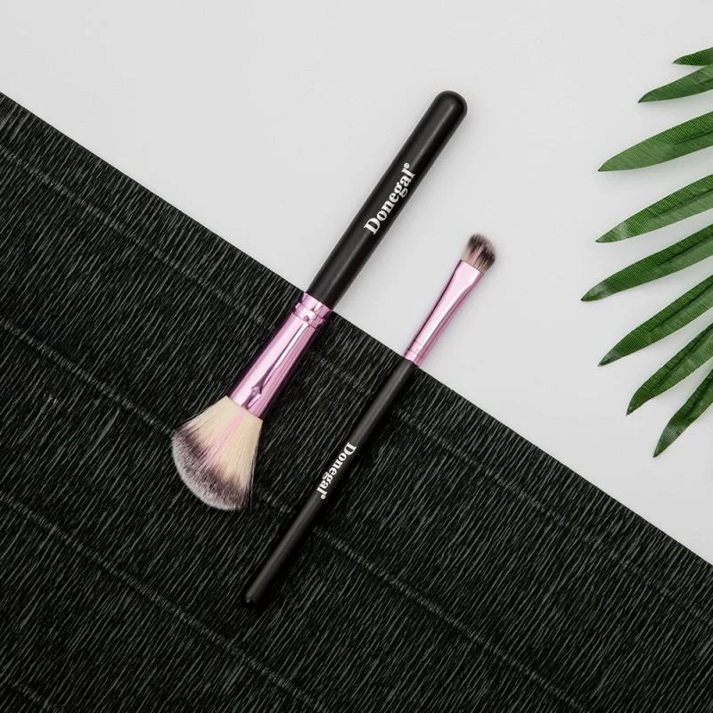 Donegal Eyeshadow Brush Love Pink 3