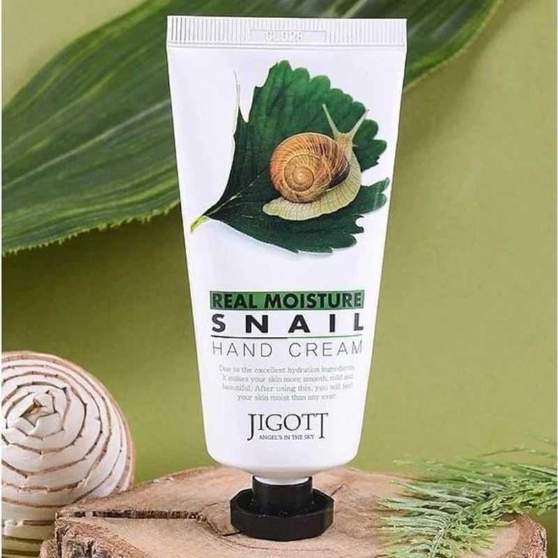 Jigott Real Moisture Snail Hand Cream 100ml 2