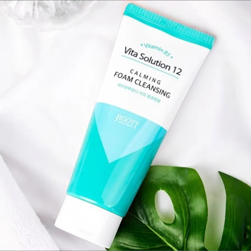 Jigott Vita Solution 12 Calming Foam Cleansing 180ml 3