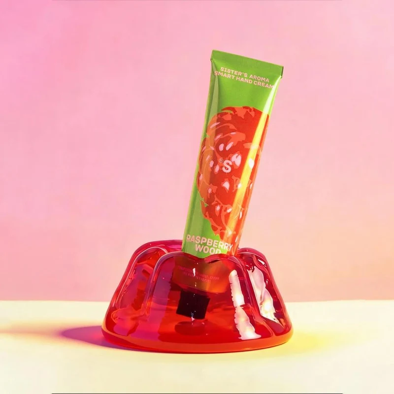 Sister’s Aroma Smart Hand Cream Raspberry Wood 30 ml 3