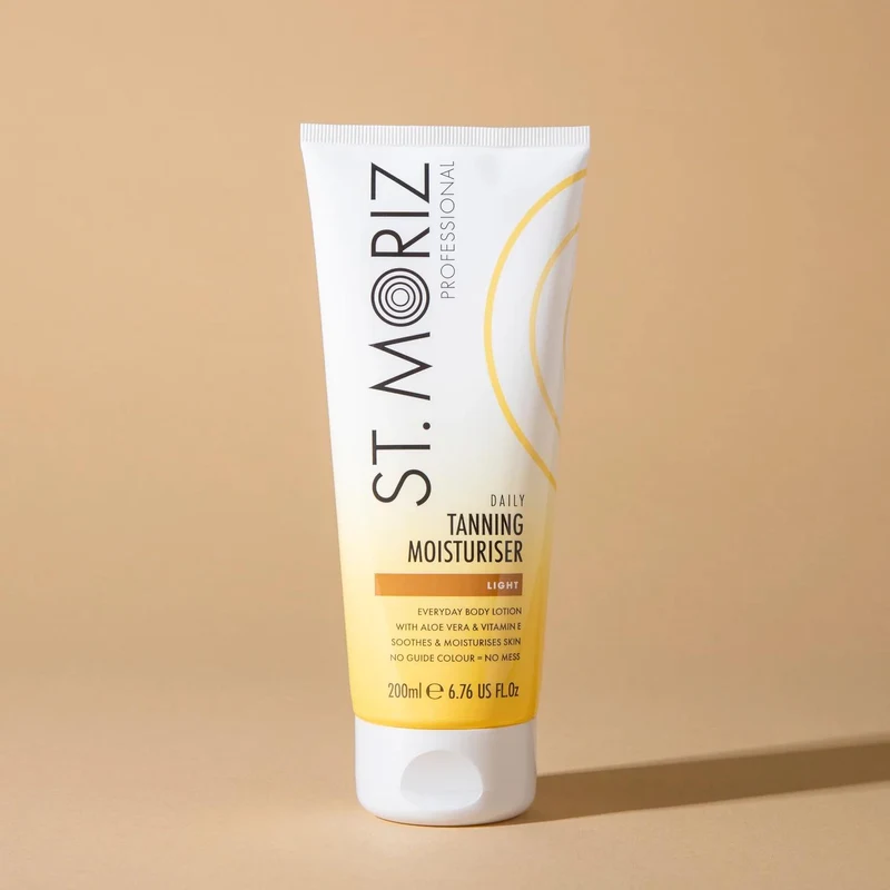 St.Moriz Professional Daily Self Tanning Moisturiser 200 ml 2