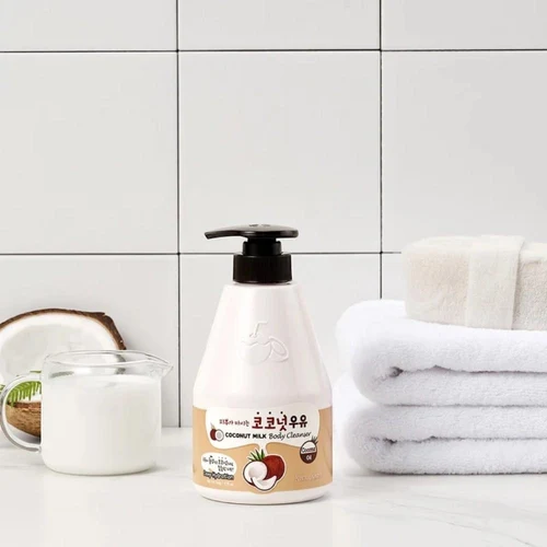 KWAILNARA Coconut Milk Body Cleanser 560ml