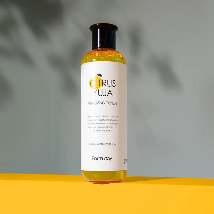 Farmstay Citrus Yuja Vitalizing Toner 200 ml 3