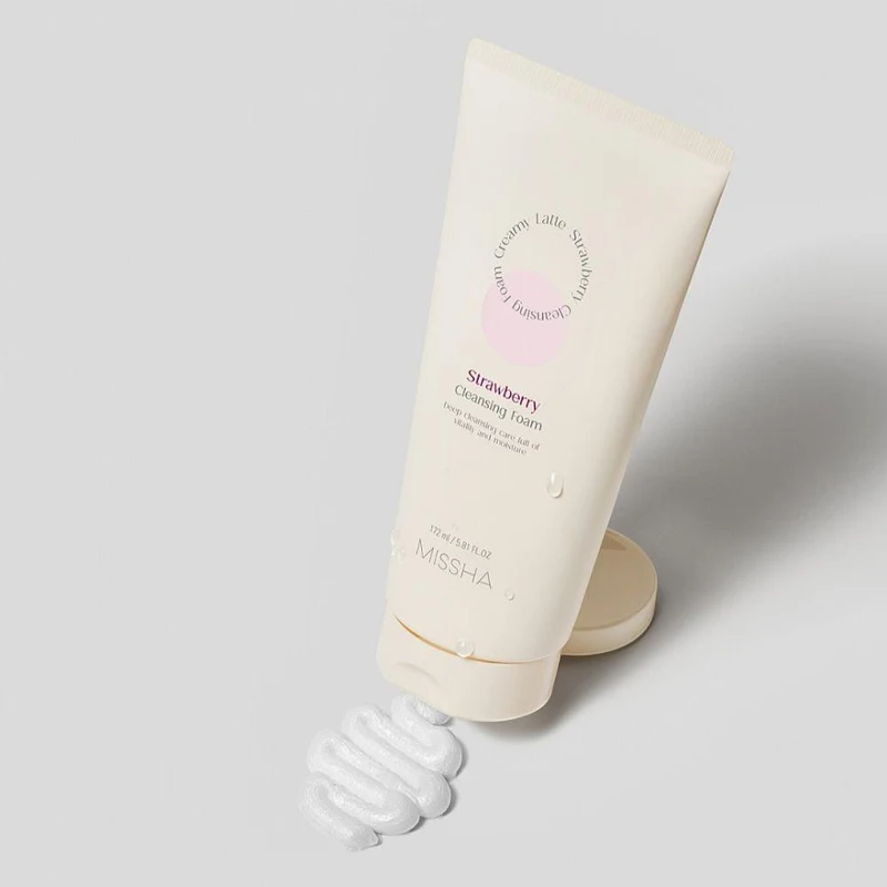 MISSHA Creamy Latte Strawberry Cleansing Foam 172ml 2